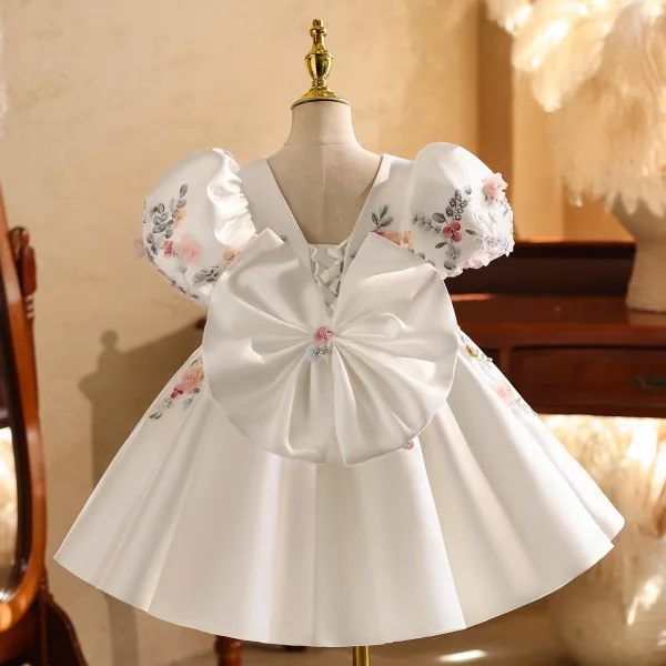 Fancy White Appliques Short Flower Girl Dresses 2026 Ball Gown Birthday Scoop Neck Puffy Short Sleeve Backless Bow
