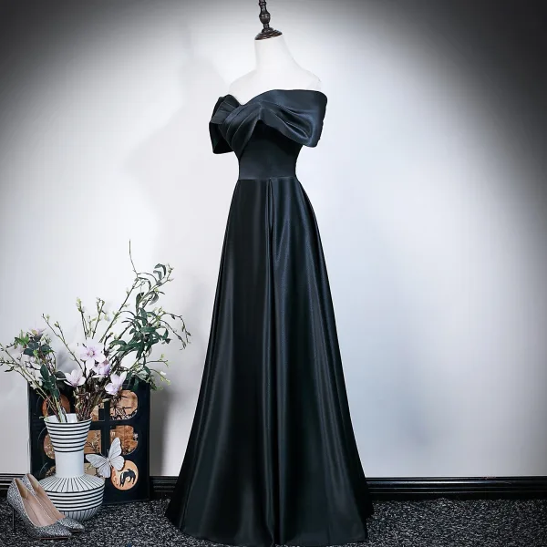 Modest / Simple Black Evening Dresses 2026 A-Line / Princess Off-The-Shoulder Short Sleeve Backless Floor-Length / Long
