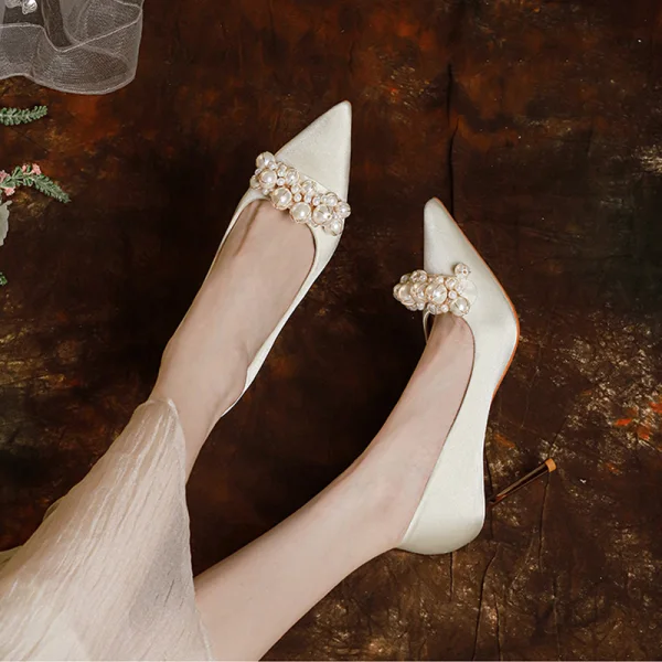 Elegant Beige Satin Pearl Wedding Shoes 2023 8 cm Stiletto Heels Pointed Toe Wedding Pumps High Heels