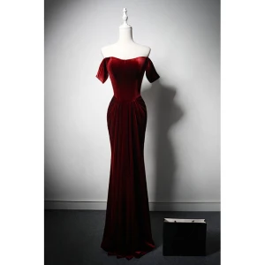 Modest Simple Burgundy Velvet Evening Dresses 2024 Trumpet Mermaid Off The Shoulder Short Sleeve Backless Floor Length Long Evening Party Formal Dresses