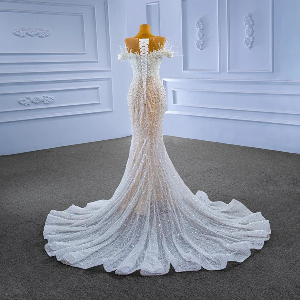 Luxury / Gorgeous Ivory Pearl Tassel Sequins Wedding Dresses 2022 Trumpet / Mermaid Scoop Neck Sleeveless Sweep Train Wedding
