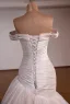 Klassisch High End Beige Blumen Satin Brautkleider / Hochzeitskleider 2026 Meerjungfrau Off Shoulder Ärmellos Rückenfreies Sweep / Pinsel Zug