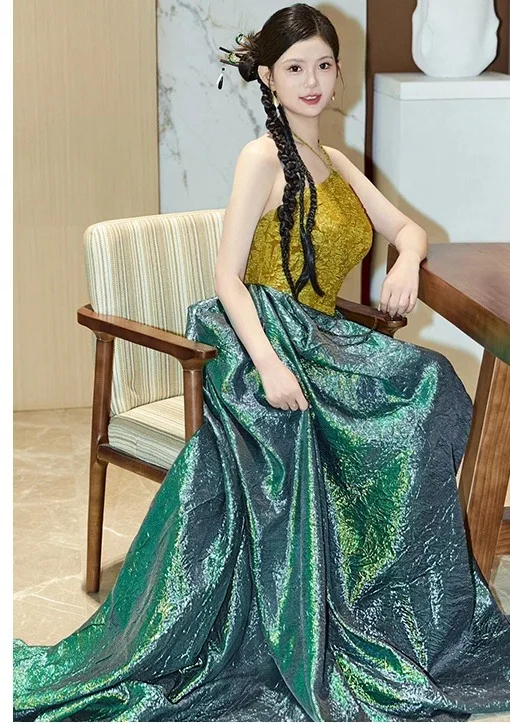 Chic / Beautiful Dark Green Prom Dresses 2025 A-Line / Princess Halter Sleeveless Backless Floor-Length / Long Formal Dresses