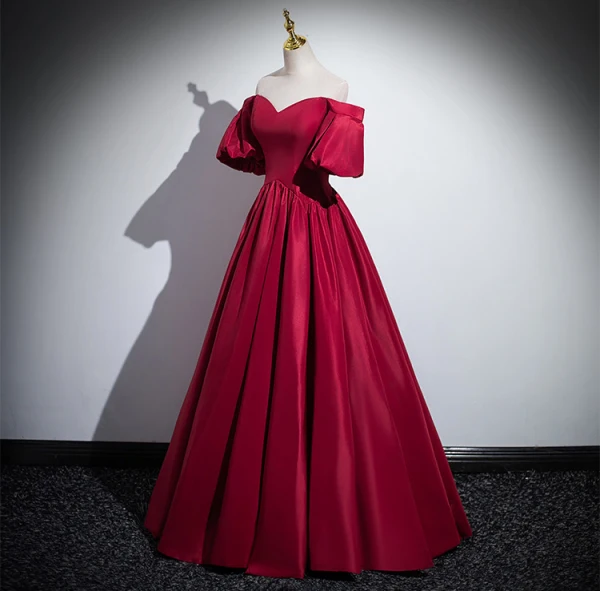 Modest / Simple Burgundy Satin Prom Dresses 2024 A-Line / Princess Off-The-Shoulder Short Sleeve Backless Floor-Length / Long Formal Dresses