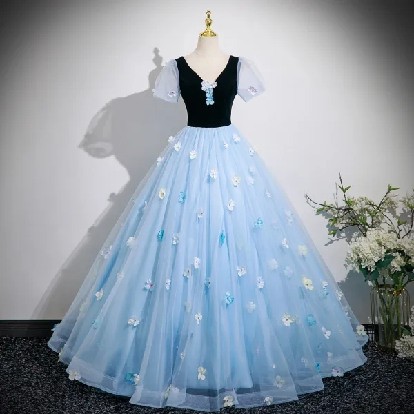 Schöne Himmelblau Applikationen Ball Ballkleider 2025 Ballkleid V-Ausschnitt Kurze Ärmel Rückenfreies Lange Festliche Kleider