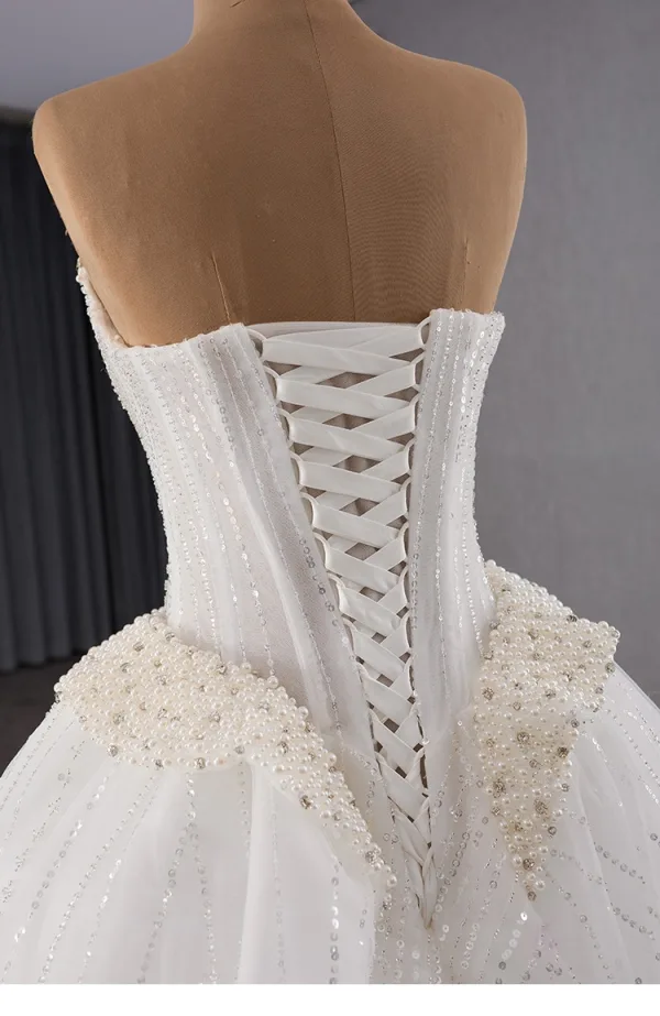 Luxury / Gorgeous White Handmade  Beading Rhinestone Pearl Sequins Wedding Dresses 2024 Ball Gown Strapless Sleeveless Backless Court Train Wedding