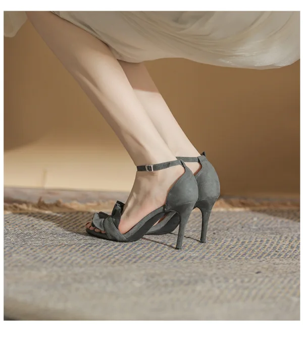 Chic / Belle Noire Gris Vêtement de rue Sandales Femme 2022 Cuir 9 cm Talons Aiguilles Bride Cheville Peep Toes / Bout Ouvert Sandales Talons Hauts