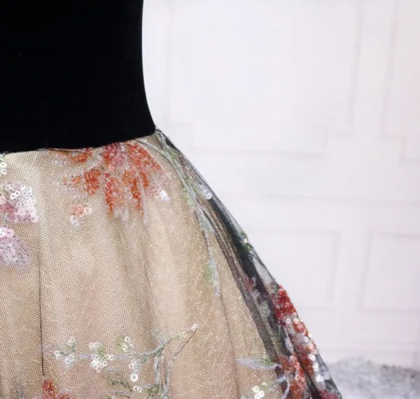 Elegante Schwarz Perlenstickerei Pailletten Ballkleider 2025 Ballkleid Eckiger Ausschnitt Kurze Ärmel Rückenfreies Lange Ball Festliche Kleider