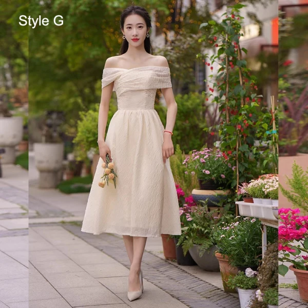 Modest / Simple Sage Green Bridesmaid Dresses 2023 A-Line / Princess Short Sleeve Backless Tea-length Bridesmaid Dresses
