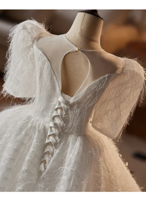 Élégant Blanche Perlage Perle Paillettes En Dentelle Fleur Gland Mariage Robe Ceremonie Fille 2024 Robe Boule Encolure Dégagée Manches Courtes Longue