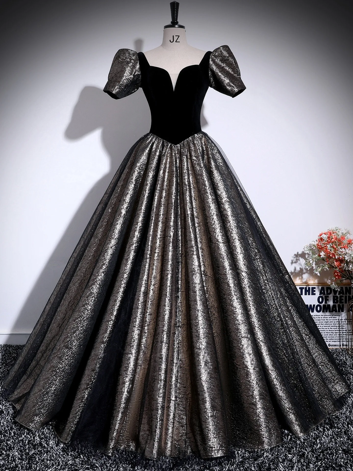 green emerald velvet dress Glitter Prom Dress Plunge V-Neck Ball Gown main image 1