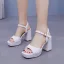 Élégant Blanche Perle Chaussure De Mariée 2025 9 cm Talons Épais Peep Toes / Bout Ouvert Mariage Sandales Talons Hauts