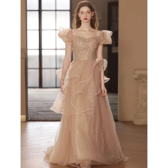Charmant Champagne Perlage Paillettes Volants En Cascade Robe De Soirée 2023 Princesse Encolure Carrée Gonflée Manches Courtes Dos Nu Longue Soirée Robe De Ceremonie
