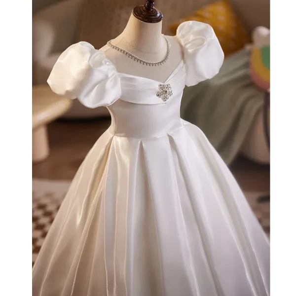 Chic / Beautiful White Satin Wedding Flower Girl Dresses 2026 Ball Gown Scoop Neck Puffy Short Sleeve Backless Floor-Length / Long