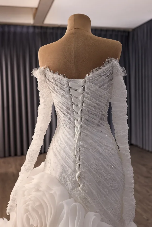 Haut de Gamme Charmant Blanche Volants en Cascade Perlage Paillettes En Dentelle Fleur Robe De Mariée 2026 Trompette / Sirène De l'épaule Manches Longues Dos Nu Tribunal Train