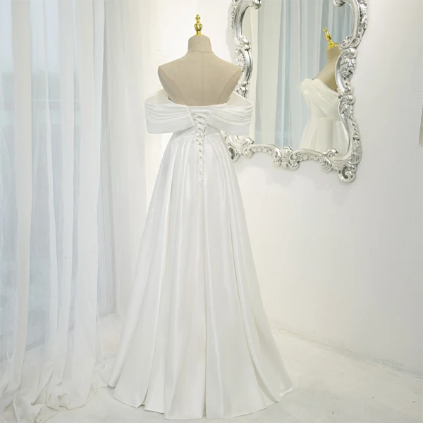 Elegant White Satin Prom Dresses 2022 A-Line / Princess Off-The-Shoulder Short Sleeve Backless Floor-Length / Long Prom Formal Dresses