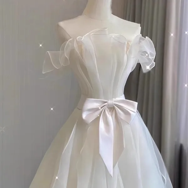 Fashion White Bow Wedding Dresses 2023 A-Line / Princess Strapless Sleeveless Backless Sweep Train Wedding