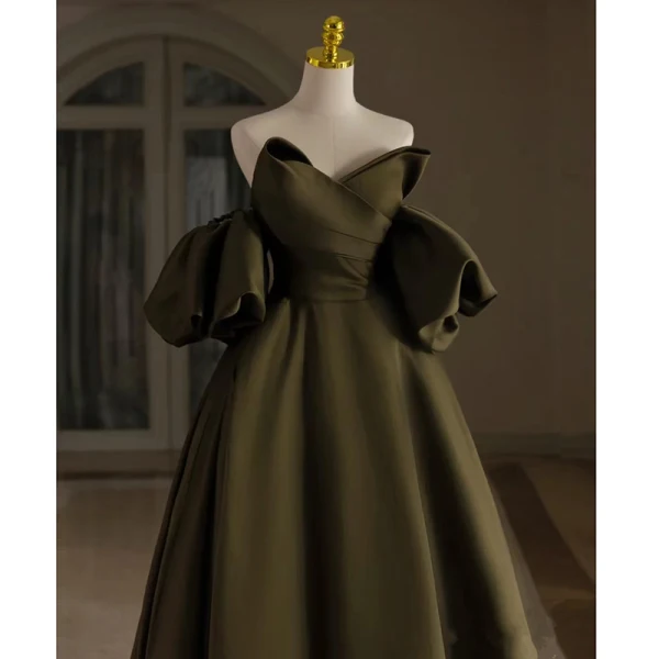 Fashion Army Green Satin Prom Dresses 2024 Ball Gown Strapless Puffy Short Sleeve Backless Floor-Length / Long Prom Formal Dresses