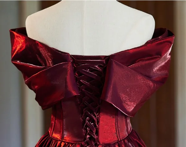 Elegant Burgundy Satin Prom Dresses 2024 Ball Gown Off-The-Shoulder Bow Sleeveless Backless Floor-Length / Long Prom Formal Dresses