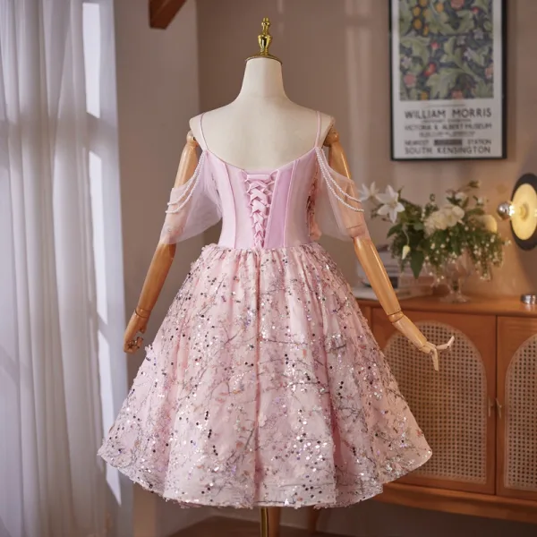 Chic / Belle Rougissant Rose Appliques Perlage Paillettes de retour Robe De Graduation 2025 Robe Boule Bretelles Spaghetti Sans Manches Dos Nu Courte Robe De Ceremonie