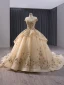 Luxus / Herrlich Gold Handgefertigt Pailletten Spitze Star Ballkleider 2024 Ballkleid Rundhalsausschnitt Kurze Ärmel Kapelle-Schleppe Ball Festliche Kleider