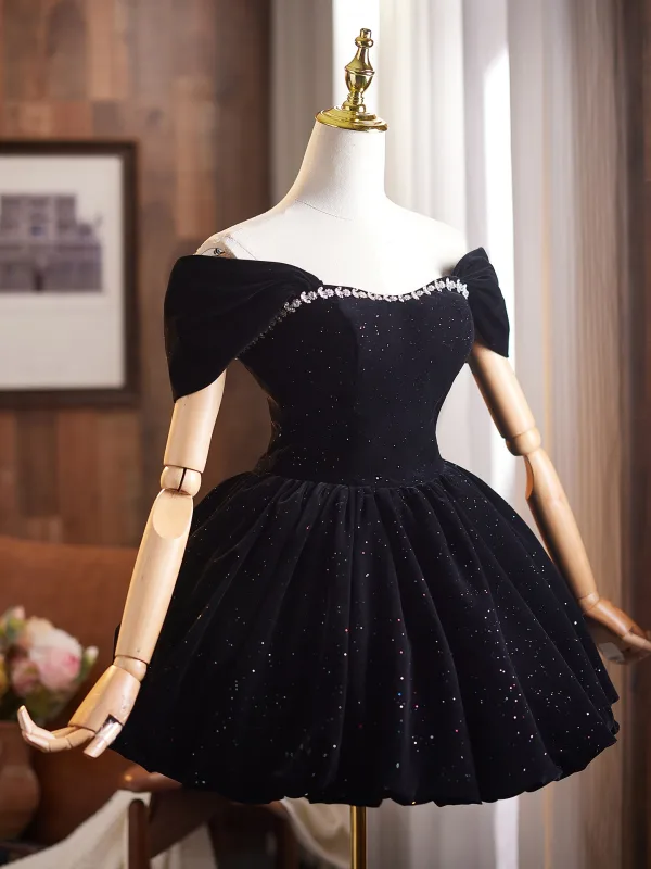 Chic / Belle Noire Faux Diamant Paillettes de retour Courte Velours Robe De Graduation 2025 Princesse De l'épaule Manches Courtes Dos Nu