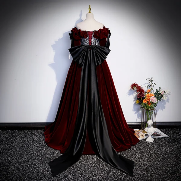 Elegante Bordeaux Suede Velour Galajurken 2023 A lijn Uit De Schouder Korte Mouwen Ruglooze Strik Sweep Trein Gala Gelegenheid Jurken