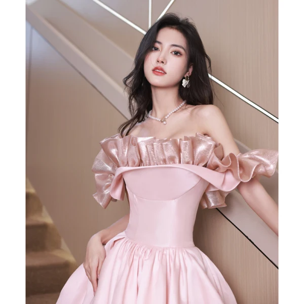 Lovely Blushing Pink Satin Ruffle Prom Dresses 2023 A-Line / Princess Strapless Sleeveless Backless Floor-Length / Long Prom Formal Dresses