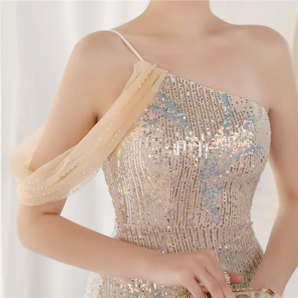 Sexy Blanche Paillettes Fendue devant Robe De Soirée 2022 Trompette / Sirène Une épaule Sans Manches Dos Nu Longue Soirée Robe De Ceremonie