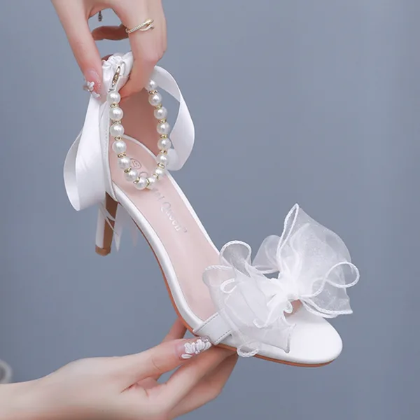 Sexy Blanche Perle Bride Cheville Noeud Chaussure De Mariée 2025 8 cm Talons Aiguilles Peep Toes / Bout Ouvert Mariage Sandales Talons Hauts