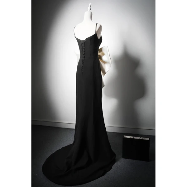 Sexy Schwarz Satin Schleife Abendkleider 2024 Meerjungfrau Spaghettiträger Ärmellos Rückenfreies Sweep / Pinsel Zug Abend Festliche Kleider