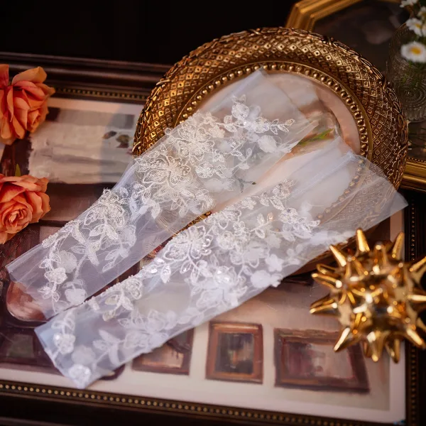 Vintage / Originale Blanche Perlage Paillettes En Dentelle Fleur Mariage Gants Mariage 2026 Tulle