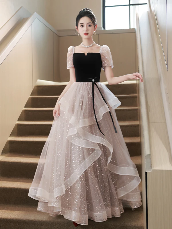 Chic / Belle Noire Volants en Cascade Paillettes Robe De Soirée 2023 Princesse Encolure Carrée Manches Courtes Dos Nu Longue Promo Robe De Ceremonie