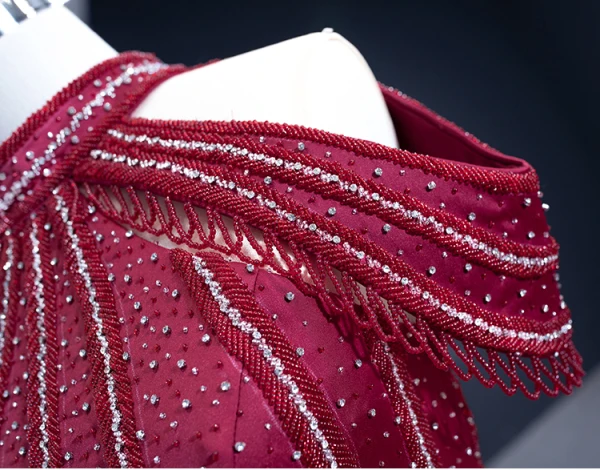 Luxury / Gorgeous Burgundy Quinceañera Handmade Prom Dresses 2021 Halter Sleeveless Solid Color Satin Ball Gown Red Carpet Beading Formal Dresses Court Train