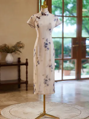 Chiński Styl Vintage Beżowe Druk Długość Herbaty Cheongsam 2024 Syrena Rozkloszowane Wysokiej Szyi Kótkie Rękawy