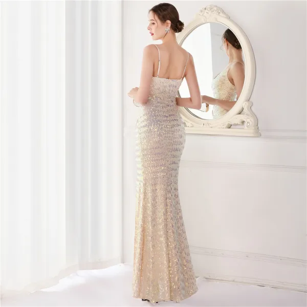 Sexy Beige Paillettes Robe De Soirée 2022 Trompette / Sirène Bretelles Spaghetti Sans Manches Dos Nu Longue Soirée Robe De Ceremonie