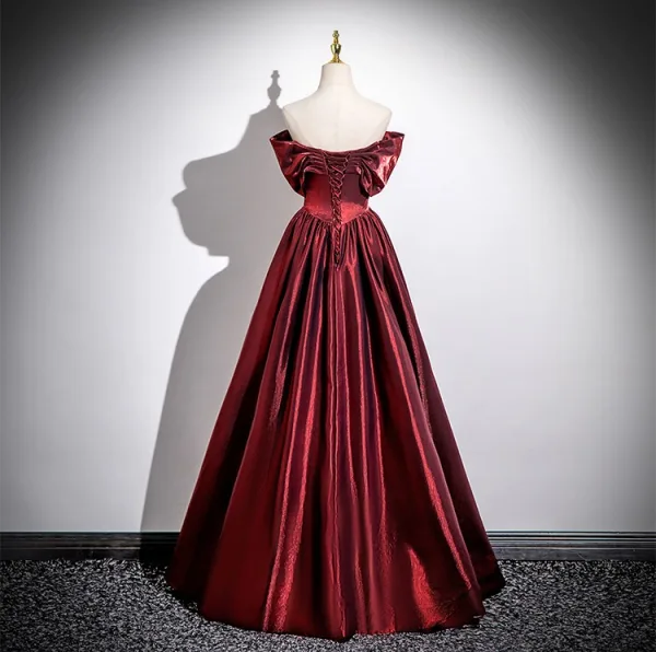 Minimalistisch Burgunderrot Ballkleider 2025 A Linie Off Shoulder Kurze Ärmel Rückenfreies Lange Ball Festliche Kleider