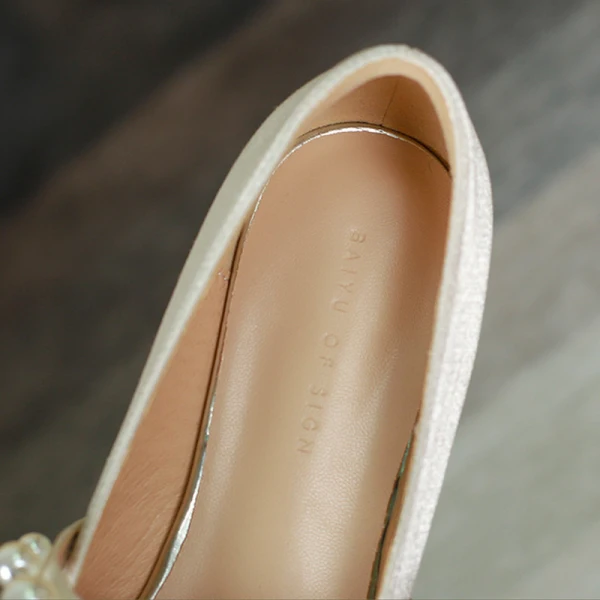 Chic / Beautiful Beige Prom Pearl Pumps 2023 Satin 3 cm Low Heel Thick Heels Square Toe Pumps High Heels