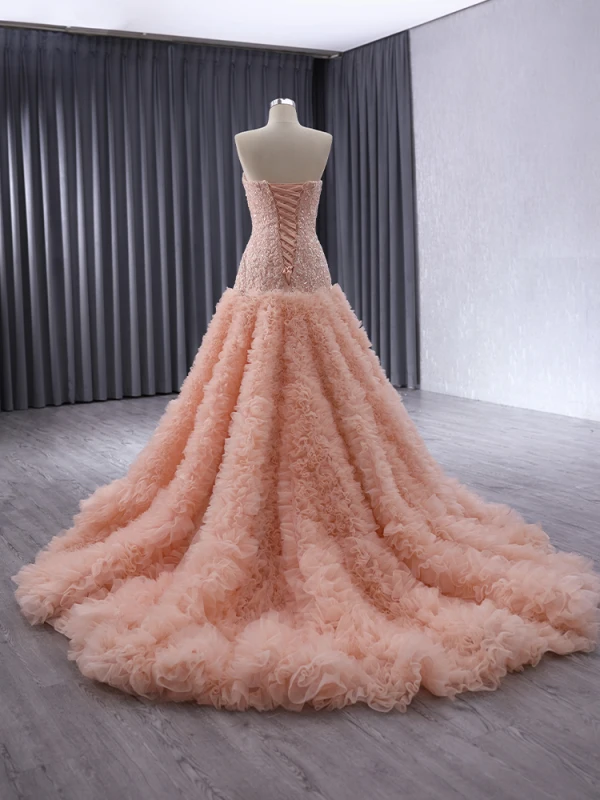 High End Rosa Handgefertigt Perlenstickerei Pailletten Fallende Rüsche Ballkleider 2024 Ballkleid Bandeau Ärmellos Rückenfreies Hof-Schleppe Ball Festliche Kleider