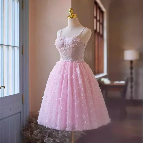 Lovely Candy Pink Beading Appliques Lace Flower Sequins Homecoming Short Graduation Dresses 2024 Ball Gown Spaghetti Straps Backless Sleeveless