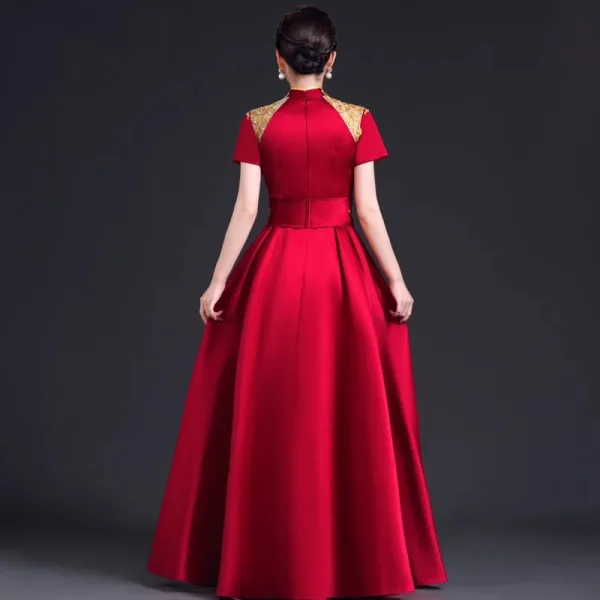 Chinese style Burgundy Satin Lace Flower Evening Dresses 2023 A-Line / Princess High Neck Short Sleeve Floor-Length / Long Evening Party Formal Dresses