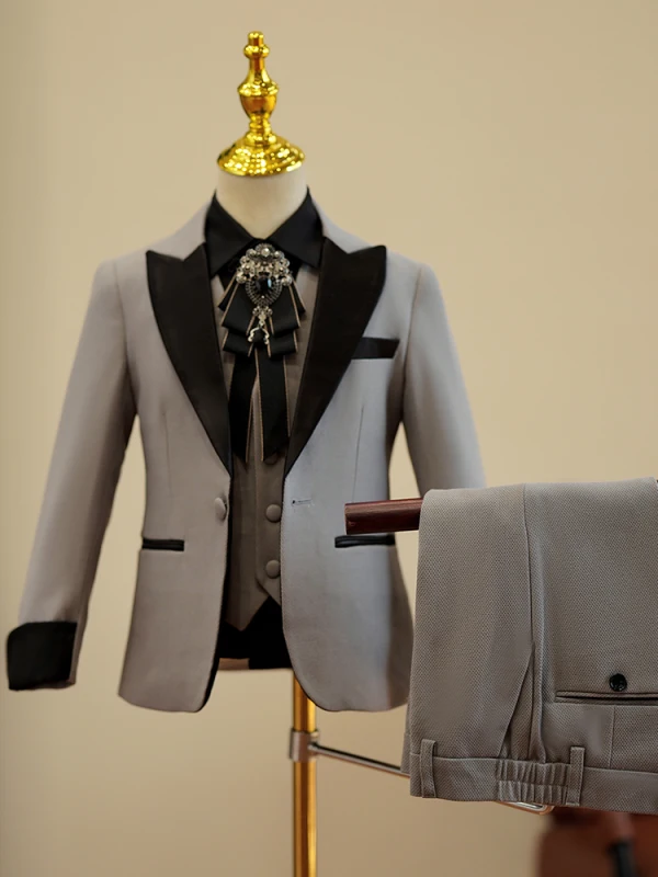 Fashion Grey 5-piece Prom Boys Wedding Suits 2023 Bow Tie Coat Pants Shirt Vest