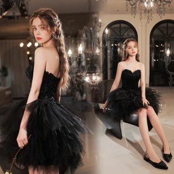 Sexy Noire Volants Courte Anniversaire Robe De Fête 2022 Robe Boule Bustier Sans Manches Dos Nu Robe De Ceremonie