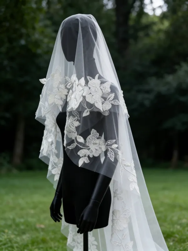 Vintage / Retro White Lace Flower 3 m Wedding Veils 2026 Tulle