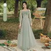 Modest / Simple Sage Green Lace Bridesmaid Dresses 2022 A-Line / Princess Short Sleeve Backless Floor-Length / Long Bridesmaid