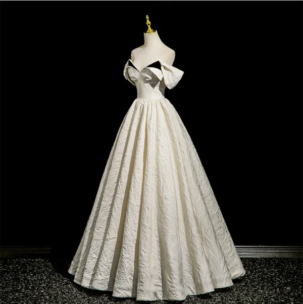 Chic / Beautiful Ivory Prom Dresses 2025 Ball Gown Off-The-Shoulder Short Sleeve Backless Floor-Length / Long Prom Formal Dresses