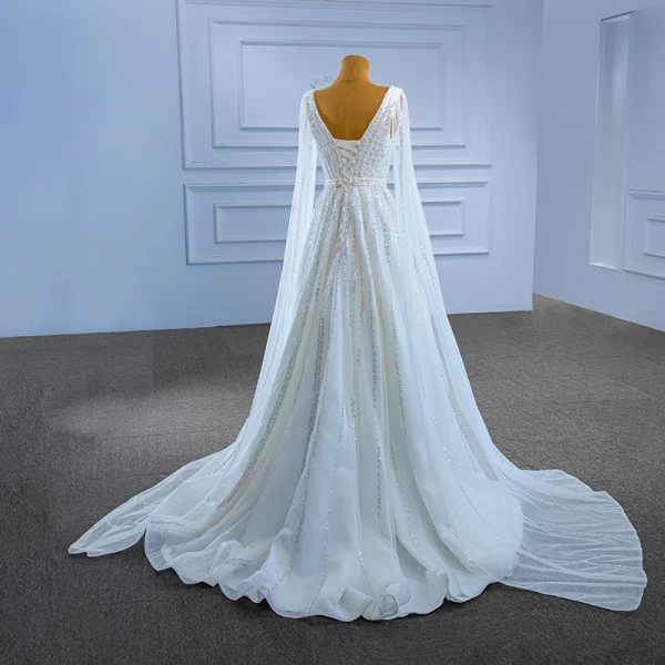 Haut de Gamme Charmant Blanche Perlage Paillettes Robe De Mariée 2022 Princesse V-Cou Manches Longues Dos Nu Train De Balayage Mariage
