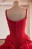 Mode Burgunderrot Perlenstickerei Fallende Rüsche Ballkleider 2026 Ballkleid Spaghettiträger Ärmellos Rückenfreies Sweep / Pinsel Zug Festliche Kleider