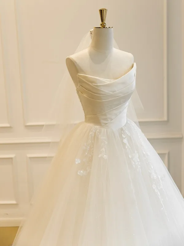 Fabulous A-Line / Princess Ivory Lace Flower Wedding Dresses 2025 Crossed Straps Floor-Length / Long Tulle Sleeveless