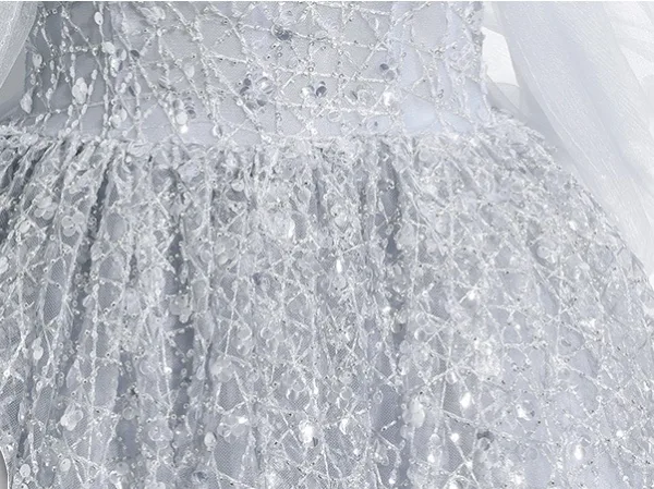Charmant Grau Perlenstickerei Pailletten A Linie Ballkleider 2024 Off Shoulder Kurze Ärmel Rückenfreies Lange Ball Festliche Kleider